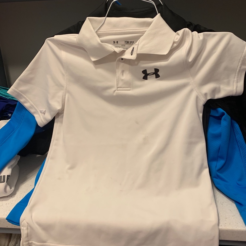 Boys UA dryfit polo shirts